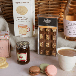 Image showing the Couples Sharing Hamper product.